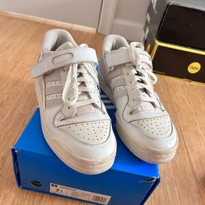 Adidas Forum 84 Low in Orbit Grey